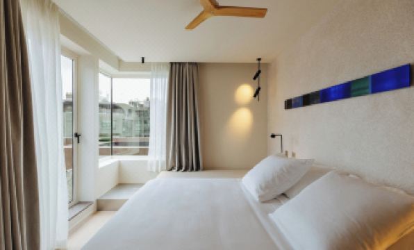 Hotel Taro Santa Cruz