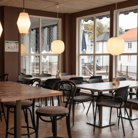 Home Hotel Grimstad Отели в г. Гримстад