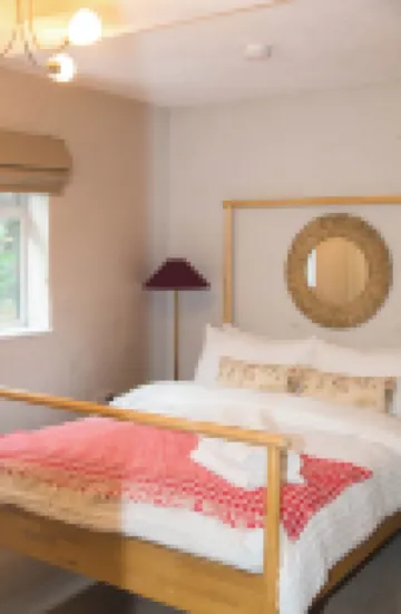 Calm Private Annex Ideal to Work, Rest & Explore Hotels in 