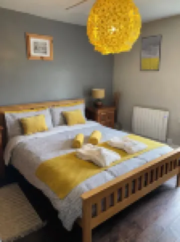 Spacious, self-contained apartment nestled in the Brecon Beacons National Park 蘭弗拉納赫酒店