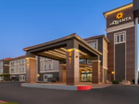 La Quinta Inn & Suites by Wyndham Gallup Hotels in Gallup
