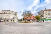 April Square Guesthouse by Lisbon with Sintra - 3-Star