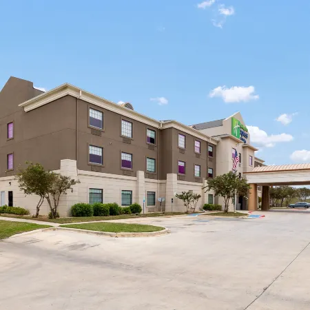 Holiday Inn Express & Suites Jourdanton-Pleasanton by IHG