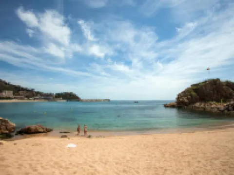 Cozy Villa for 10 Persons Hoteles en Blanes