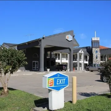 Hotel O Executive Inn & Suites Cuero Hwy 87