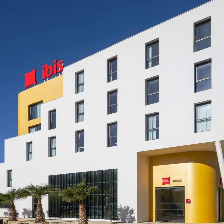 Ibis Marseille Marignane Technopole Отели в г. Мариньян