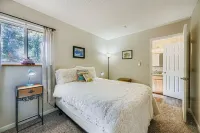 Superb Three Acre Mountain View Home for Reunions/Families