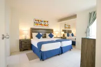 Worthing Court Apartment Hotel - Pools