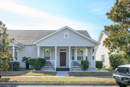 Lowcountry Coffee Cottage in Bluffton  10 Min to Hilton Head Family and Friendly