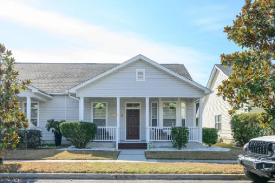 Lowcountry Coffee Cottage in Bluffton  10 Min to Hilton Head Family and Friendly