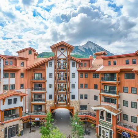 The Lodge at Mountaineer Square