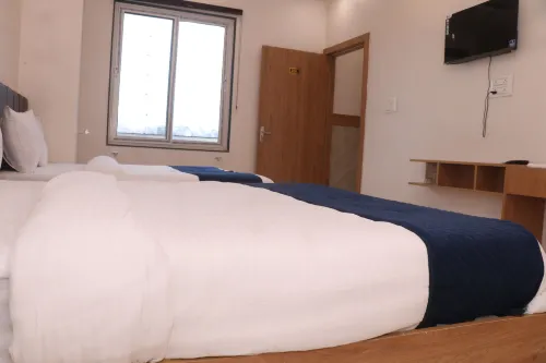Hotel Lakhdatar