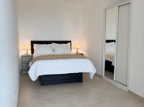 JoLi Beach House - Charming Second Floor T1 Center - with balcony