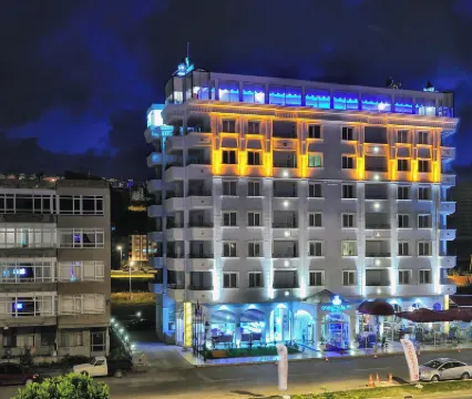 그랜드 아타쿰 호텔  호텔