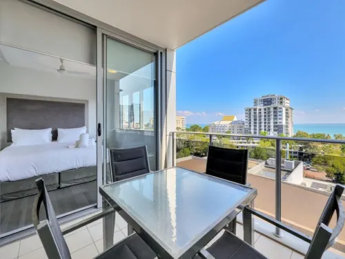 Stylish 1-Bed Darwin City Stay with Balcony Views