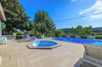 Apartments Ankica - Pools
