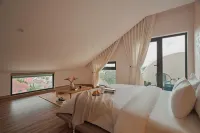 Yen Stay Tuyen Lam Hotels in Tuyen Lam See