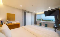 From H Brown Dot Hotel Gyeongju Yangnam - Hot Springs