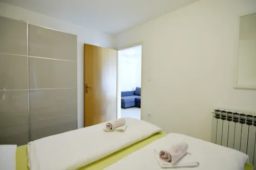 Terrace flat 300 mt from beach