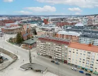 1Br Apt and Balcony Next to Railway Station - Homestays