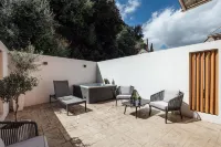Ipsos Beach Studios by Konnect -  Apartamentos vacacionales
