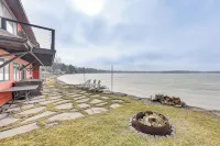 Steps to Powers Lake: Wisconsin Family Home