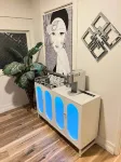 Deco Studio Retreat With Fireplace, Wifi, Queen Bed