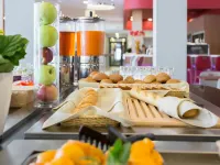 Grand Hôtel Niort Centre - Frühstück