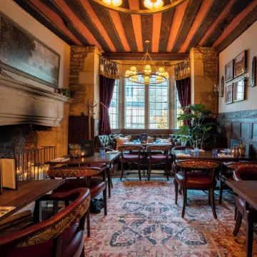 The George Inn & Plaine