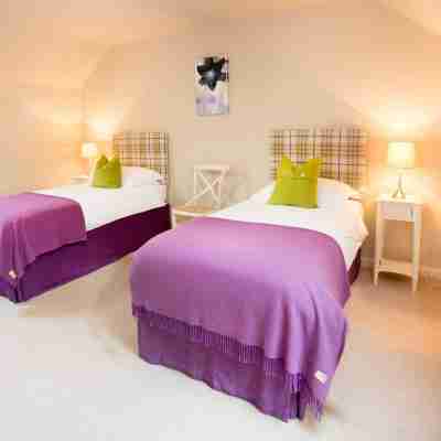 Simmental Cottage Daviot Rooms