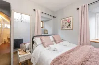 Cosy cottage on the outskirts of Bath Hotels in 