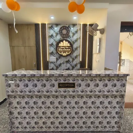 Hotel The Skyluxe