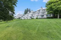 2 Bedroom Condo Golf Course Views 5166 - parking