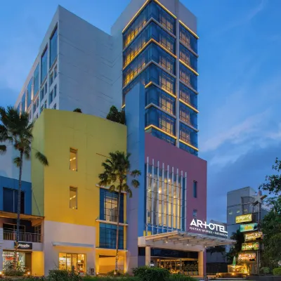 ARTOTEL TS Suites Surabaya Hotel berhampiran Stesen Wonokromo