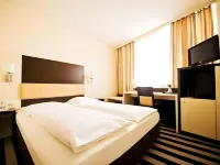 Bristol Hotel - Frankfurt City - Central Station Hotels near Goethe House