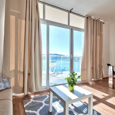 Stunning Home Overlooking Valletta City Skyline