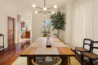 Birdhouse - Close To U Of O & Downtown 3 Bedroom Home