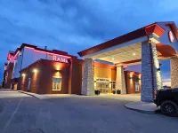 Ramada by Wyndham Emerald Park/Regina East Hotel di 