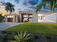 Miami Ultra Villa w Pool by Glam Homes Hotels in Golden Glades