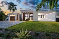 Miami Ultra Villa w Pool by Glam Homes - Boutique