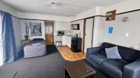 Anchor Motel - parking