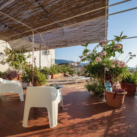 De Vivo Realty - Art Room n 3