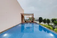 Lemon Tree Hotel Chandigarh - piscina