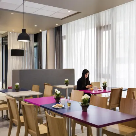 Aparthotel Adagio Access Muenchen City Olympiapark Отели рядом с достопримечательностью «Фельдмохинг-Хазенбергль»