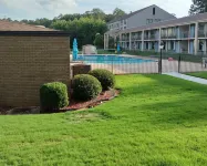 Days Inn & Conf Center by Wyndham Southern Pines Pinehurst - piscine
