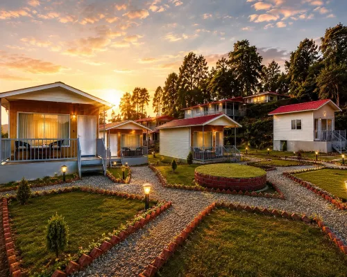 The Grand View Resort Buranskhanda Dhanaulti Hotels in Kempty Range