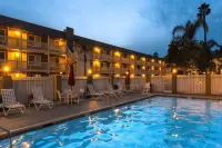 Ramada by Wyndham Costa Mesa/Newport Beach - de playa