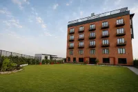 Akhyana Hotel Near Unitech Cyber Park - 2-Star