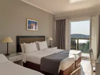 Ariti Grand Hotel Hotels near Serbian Museum