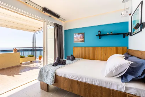 Beachfront Sunny Penthouse - Kalamata SeaBliss - Mountain view